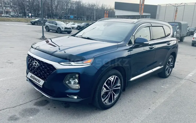 Hyundai Santa Fe 2019 года за 10 800 000 тг. в Алматы