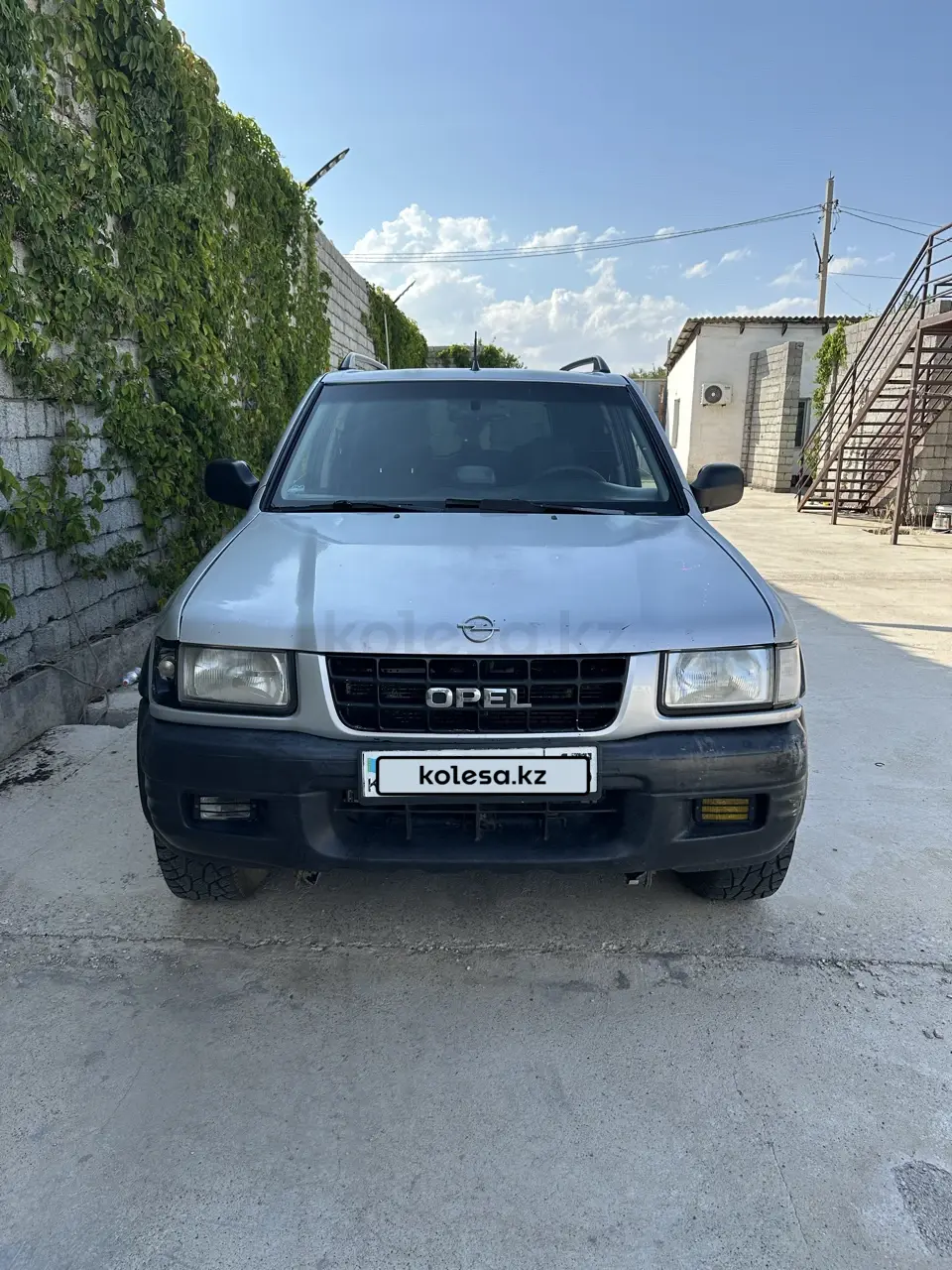 Opel Frontera, 2001