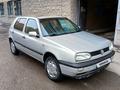 Volkswagen Golf 1996 годаүшін1 180 000 тг. в Астана