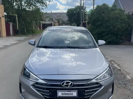 Hyundai Elantra 2020 года за 5 700 000 тг. в Уральск – фото 2