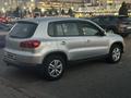 Volkswagen Tiguan 2011 года за 6 890 000 тг. в Алматы – фото 3