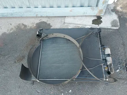 Радиатор кондиционера на Mercedes-Benz ML320 W163 за 25 000 тг. в Алматы