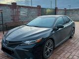 Toyota Camry 2020 года за 11 000 000 тг. в Узынагаш – фото 2