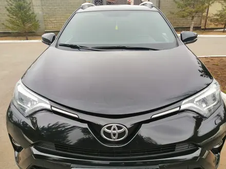 Toyota RAV4 2017 года за 11 900 000 тг. в Астана – фото 13