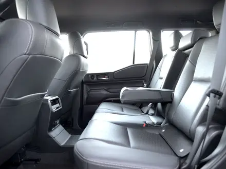Toyota Land Cruiser Prado Luxe 2025 года за 47 890 000 тг. в Шымкент – фото 10