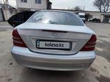 Mercedes-Benz C 180 2001 года за 2 600 000 тг. в Алматы