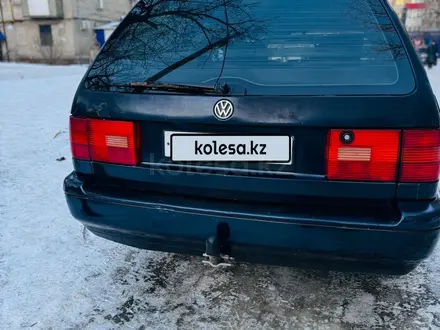 Volkswagen Passat 1994 года за 1 700 000 тг. в Уральск – фото 2