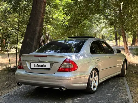 Mercedes-Benz E 500 2004 года за 12 800 000 тг. в Тараз – фото 3