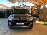 Toyota Land Cruiser 2019 годаүшін36 500 000 тг. в Актау