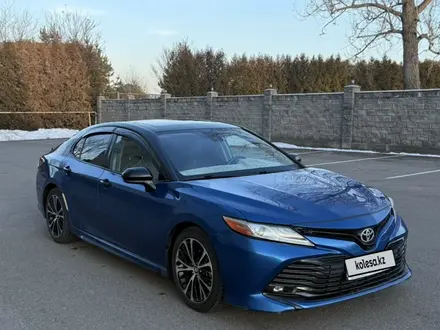 Toyota Camry 2019 года за 8 600 000 тг. в Алматы – фото 5
