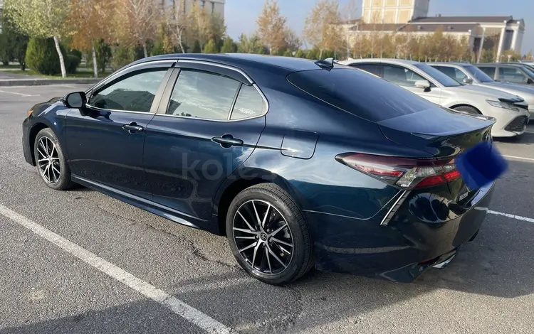 Toyota Camry 2021 года за 17 000 000 тг. в Шымкент