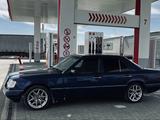 Mercedes-Benz E 220 1993 года за 1 800 000 тг. в Актобе