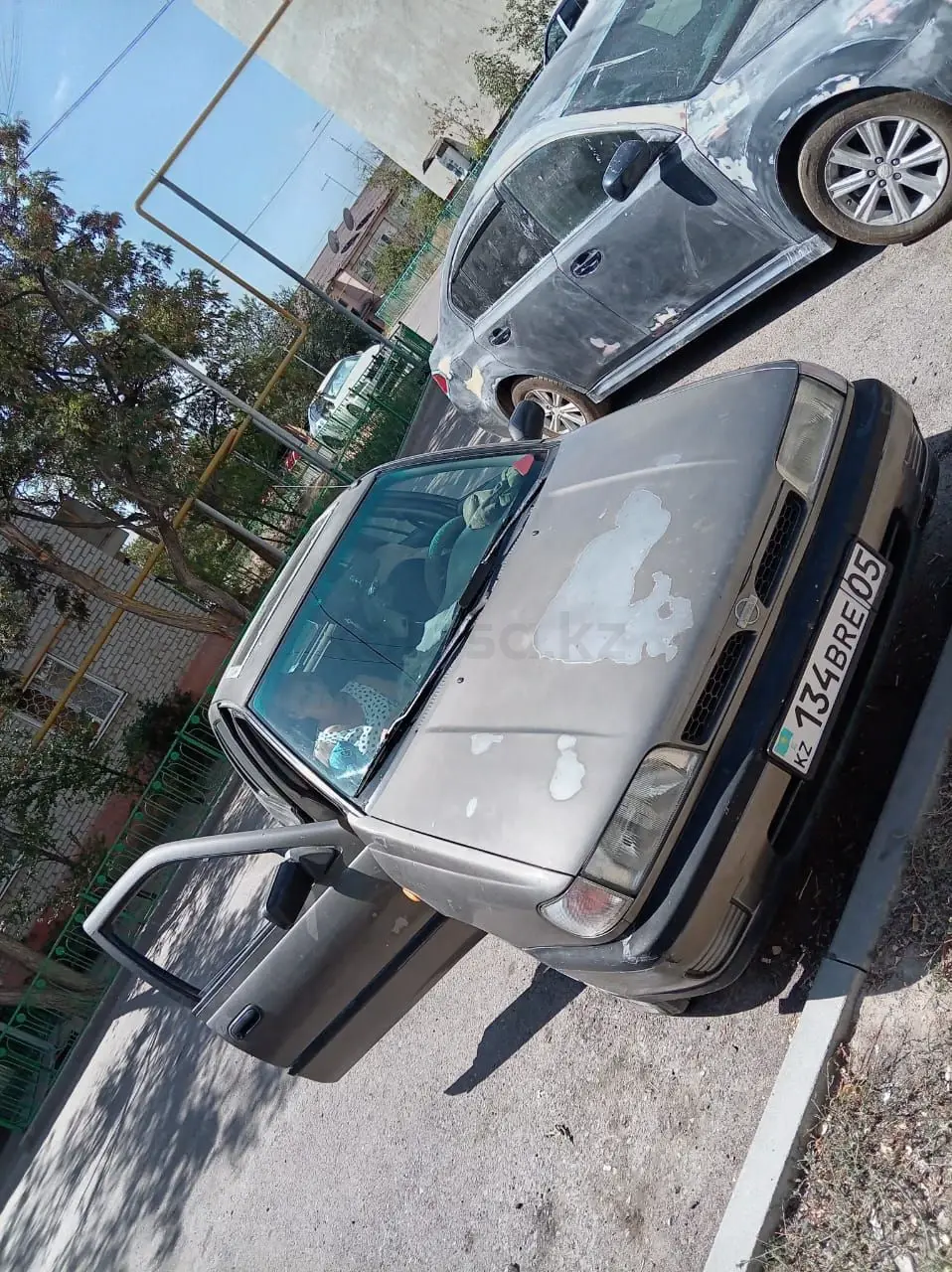 Nissan Sunny, 1993