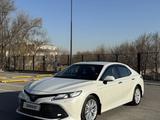 Toyota Camry 2018 года за 14 500 000 тг. в Шымкент