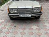 Mercedes-Benz E 200 1984 года за 10 000 000 тг. в Алматы – фото 2
