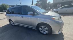 Toyota Sienna 2020 года за 13 500 000 тг. в Тараз – фото 2