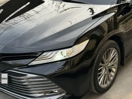 Toyota Camry 2021 года за 15 500 000 тг. в Кызылорда – фото 26