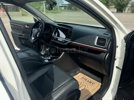 Toyota Highlander 2014 года за 13 000 000 тг. в Алматы – фото 12