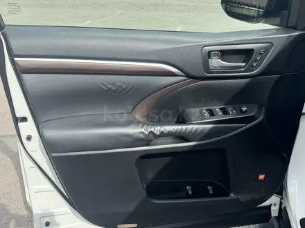 Toyota Highlander 2014 года за 13 000 000 тг. в Алматы – фото 16