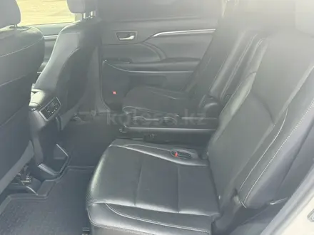 Toyota Highlander 2014 года за 13 000 000 тг. в Алматы – фото 19