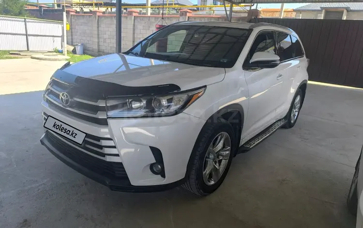Toyota Highlander 2014 года за 13 000 000 тг. в Алматы