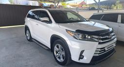 Toyota Highlander 2014 года за 13 000 000 тг. в Алматы – фото 3