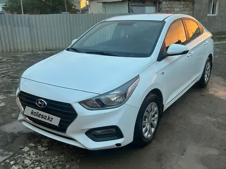 Hyundai Solaris 2018 года за 6 700 000 тг. в Атырау