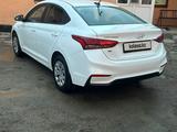 Hyundai Solaris 2018 годаүшін6 700 000 тг. в Атырау – фото 4