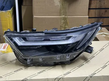 Toyota Rav 4 2025 Фары за 420 000 тг. в Алматы