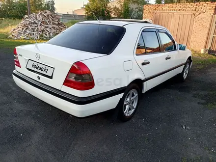 Mercedes-Benz C 180 1996 года за 2 980 000 тг. в Петропавловск – фото 3