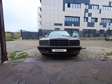 Mercedes-Benz 190, 1990