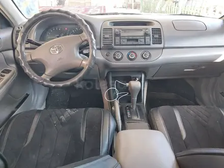 Toyota Camry 2003 года за 4 700 000 тг. в Актау – фото 4