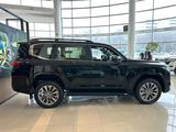 Toyota Land Cruiser Premium 2025 года за 70 400 000 тг. в Алматы – фото 5