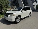 Toyota Highlander 2008 года за 10 350 000 тг. в Алматы