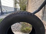 Комплект зимней резины 225/60/16! за 20 000 тг. в Алматы – фото 2