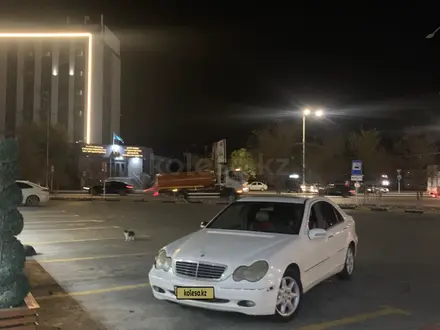 Mercedes-Benz C 240 2003 года за 1 500 000 тг. в Атырау