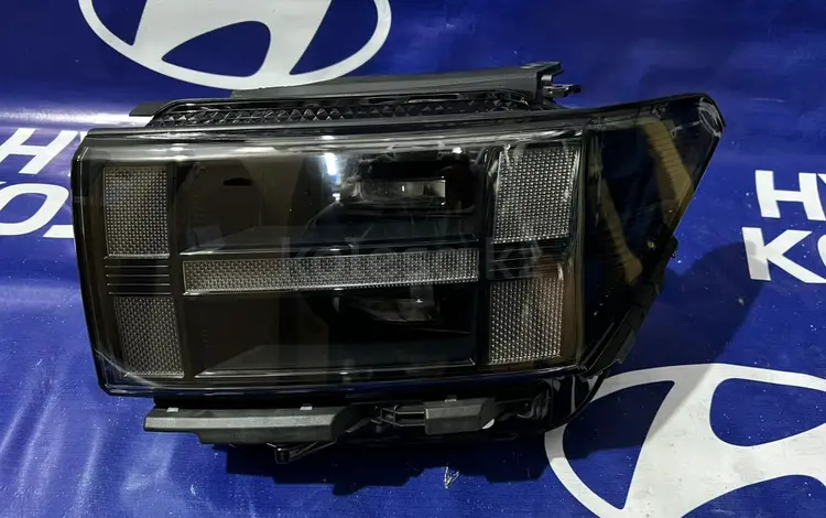 Фара передняя левая Hyundai Santa Fe за 954 600 тг. в Костанай