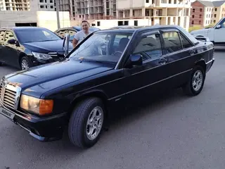 Mercedes-Benz 190