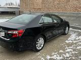 Toyota Camry 2014 года за 7 200 000 тг. в Тараз – фото 2