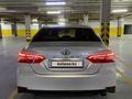 Toyota Camry 2019 года за 12 600 000 тг. в Астана – фото 3