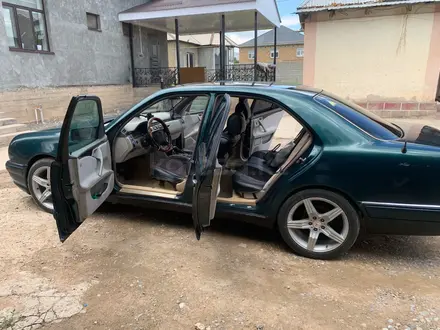 Mercedes-Benz E 280 1995 года за 2 800 000 тг. в Шымкент – фото 3