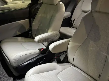 Kia Carnival 2023 года за 19 000 000 тг. в Алматы – фото 10