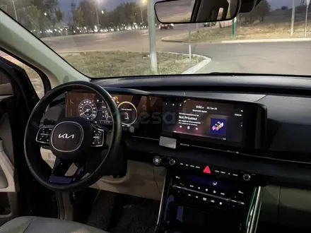Kia Carnival 2023 года за 19 000 000 тг. в Алматы – фото 8