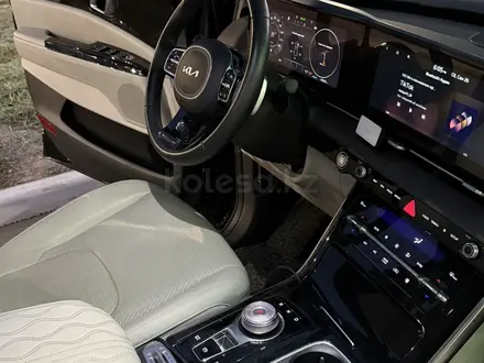 Kia Carnival 2023 года за 19 000 000 тг. в Алматы – фото 9