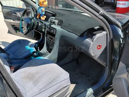 Toyota Camry 1998 года за 2 100 000 тг. в Тараз – фото 3