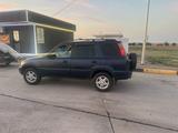 Honda CR-V 1998 года за 3 400 000 тг. в Шиели – фото 3