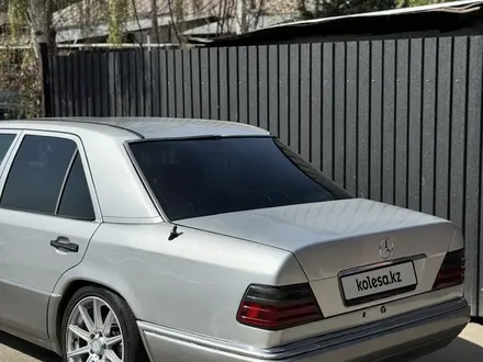 Mercedes-Benz E 320 1995 года за 2 500 000 тг. в Алматы – фото 11