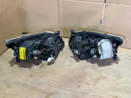 Передние фары Toyota Avensis T250 за 70 000 тг. в Караганда – фото 4