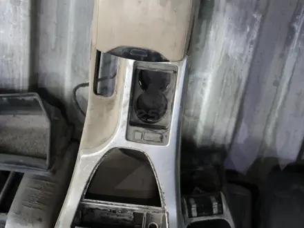 Подлокотник центральный консол на Mercedes Benz за 10 000 тг. в Алматы – фото 8