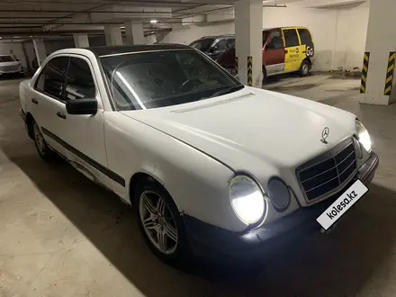 Mercedes-Benz E 230 1996 года за 1 250 000 тг. в Астана – фото 5